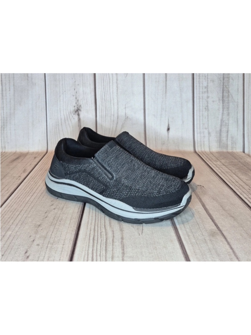Skechers Men's Size 12 Relaxed Fit Slip On Goga Mat Shoes BLK GRAY
